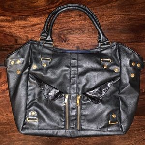 Just Fab black purse